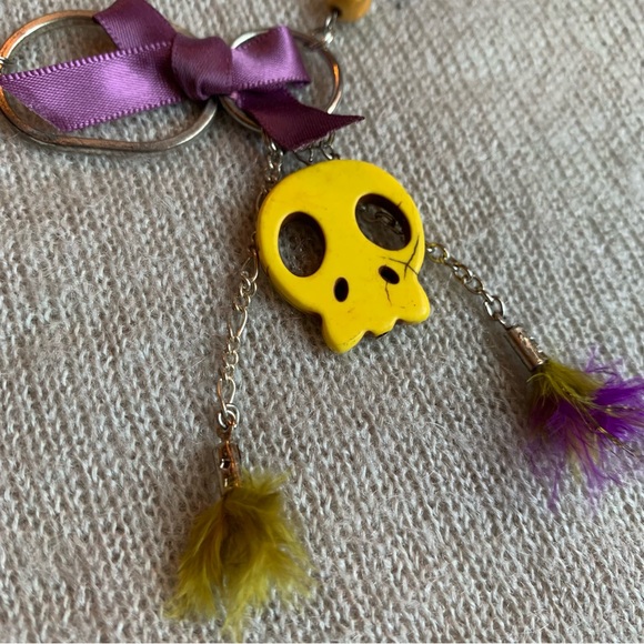 3x35$ 💀 Handmade - Skull short necklace - ruban bead feather -yellow purple - Picture 10 of 10
